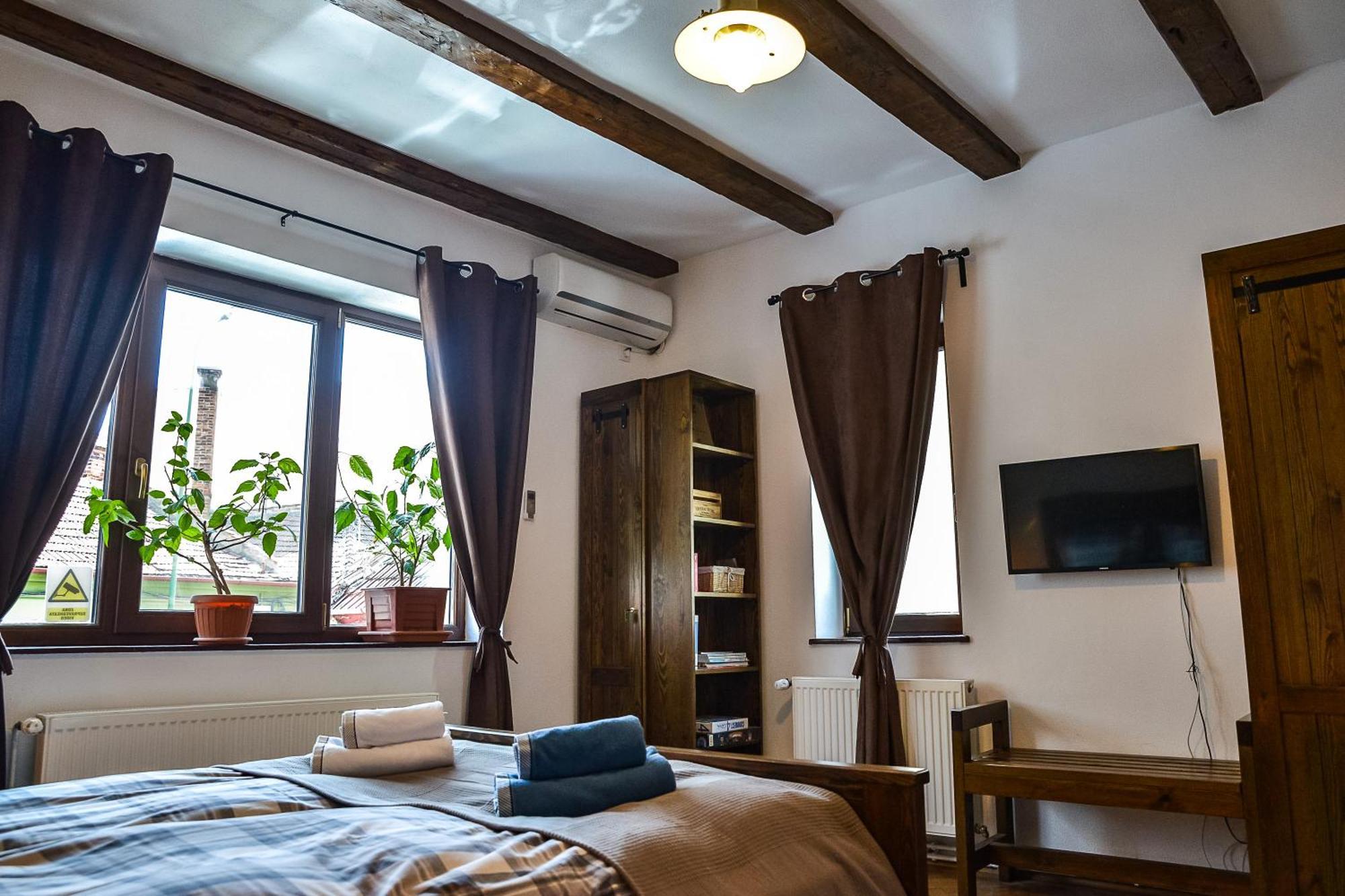 Buzoianu Residence By Holztreppe Braşov Eksteriør billede