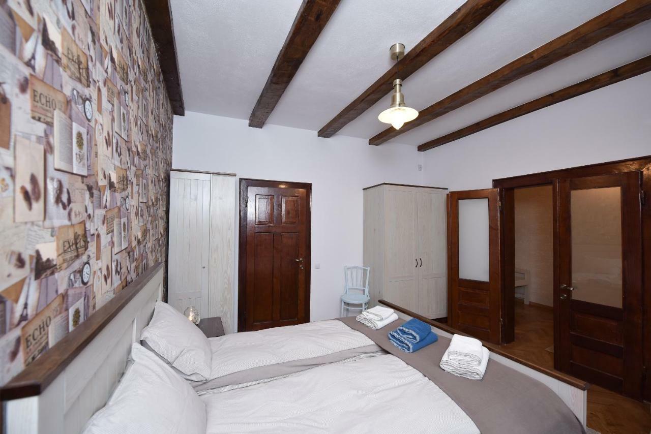 Buzoianu Residence By Holztreppe Braşov Eksteriør billede