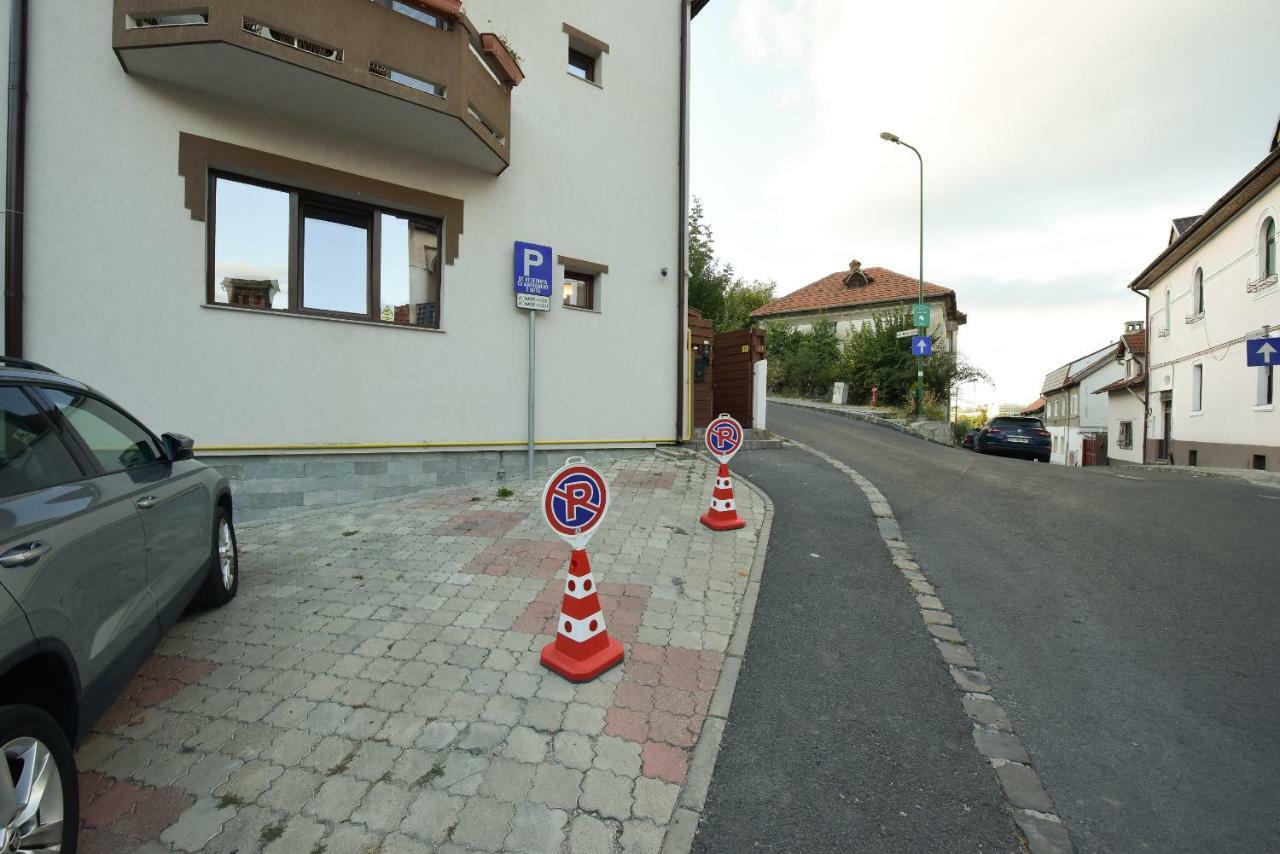 Buzoianu Residence By Holztreppe Braşov Eksteriør billede